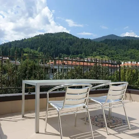 за гости Radea דירה *