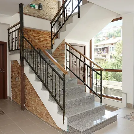 за гости Radea *