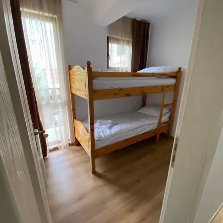 за гости Radea דירה